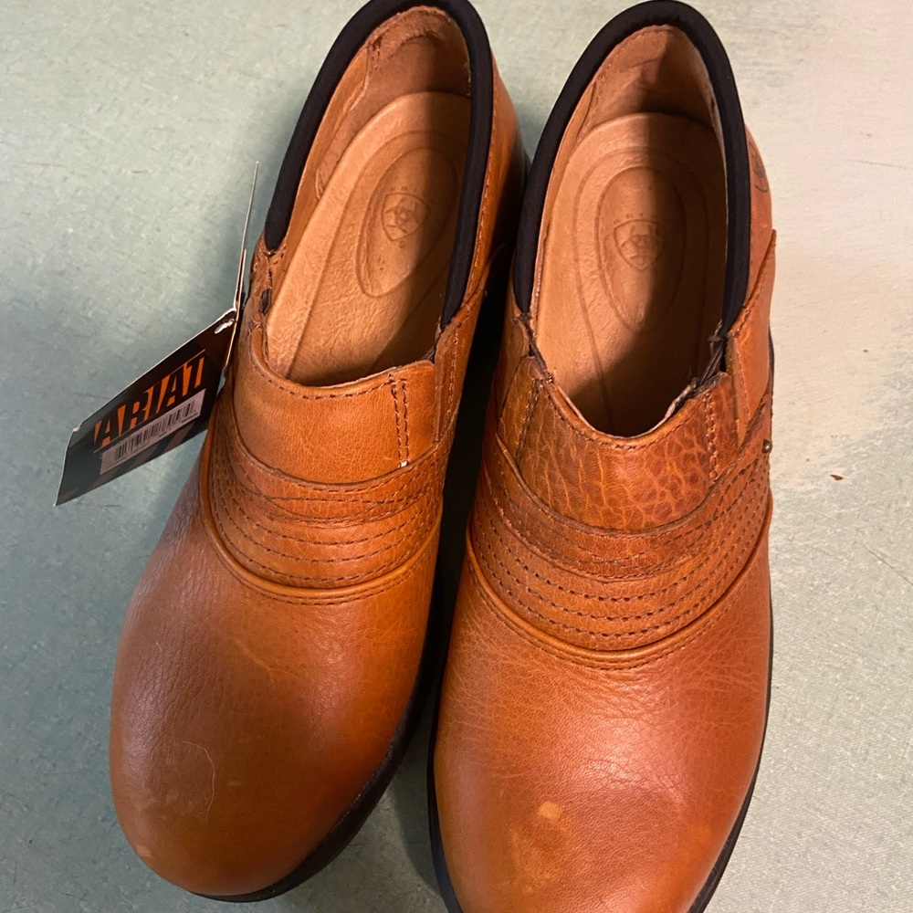 Women safety work clog